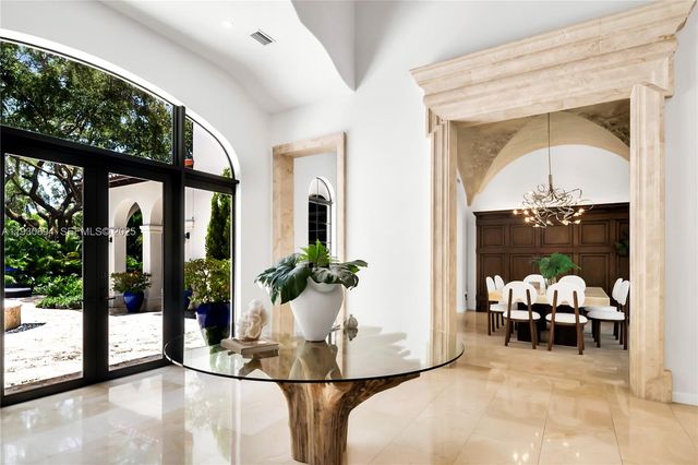 8301 SW 53rd Ave, Miami, FL 33143