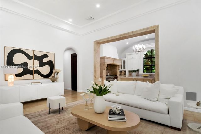 8301 SW 53rd Ave, Miami, FL 33143