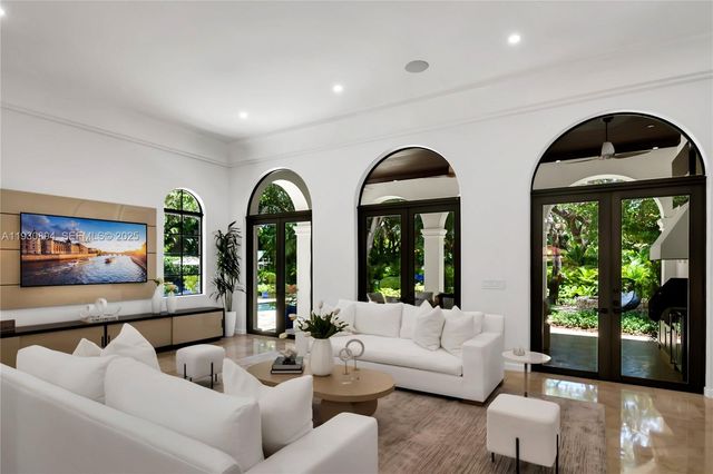 8301 SW 53rd Ave, Miami, FL 33143