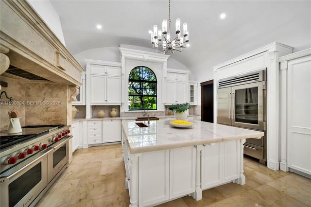 8301 SW 53rd Ave, Miami, FL 33143