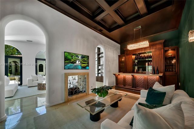 8301 SW 53rd Ave, Miami, FL 33143