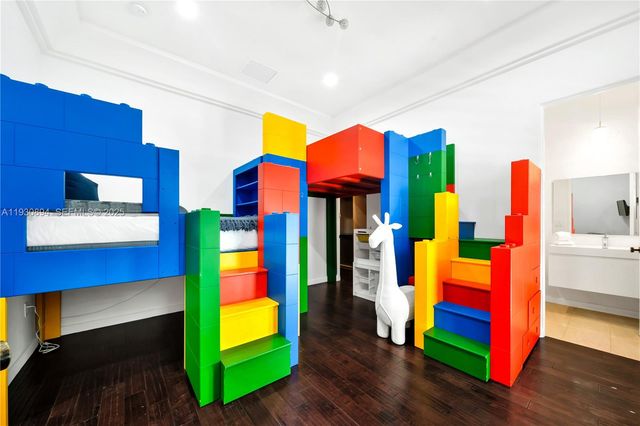 8301 SW 53rd Ave, Miami, FL 33143