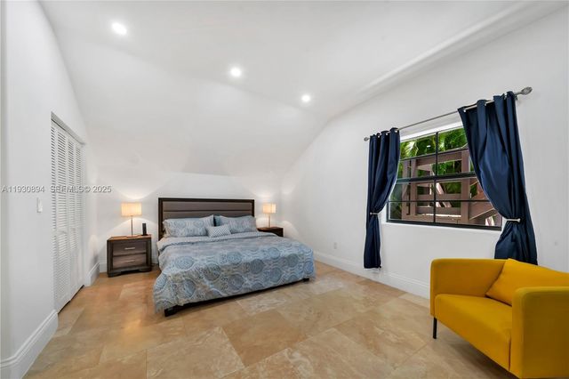 8301 SW 53rd Ave, Miami, FL 33143