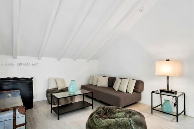 8301 SW 53rd Ave, Miami, FL 33143