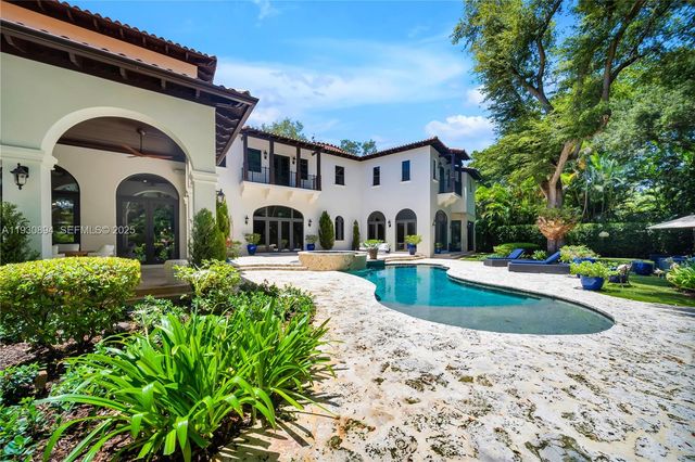 8301 SW 53rd Ave, Miami, FL 33143