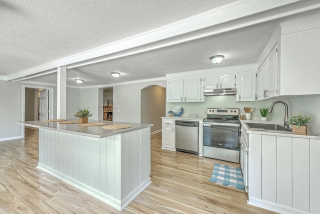 1303 Delano Street, Manning, SC 29102