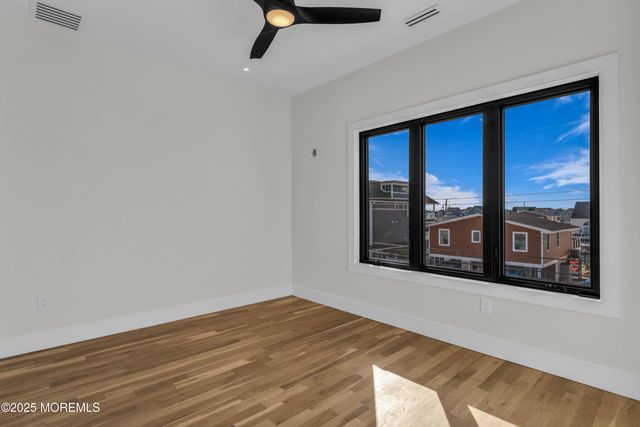 28 W Navasink Drive, Little Egg Harbor, NJ 08087