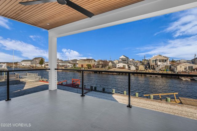 28 W Navasink Drive, Little Egg Harbor, NJ 08087