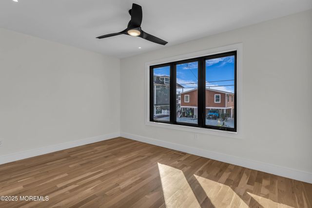 28 W Navasink Drive, Little Egg Harbor, NJ 08087