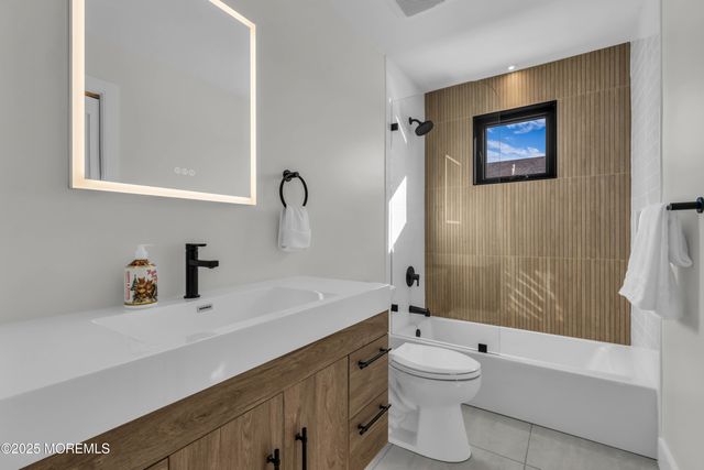 28 W Navasink Drive, Little Egg Harbor, NJ 08087