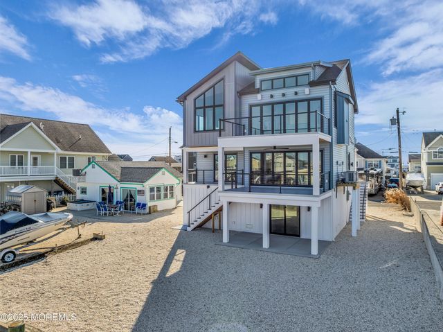 28 W Navasink Drive, Little Egg Harbor, NJ 08087