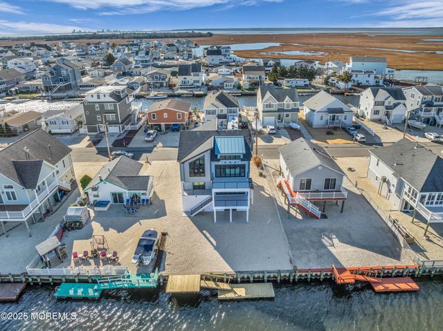 28 W Navasink Drive, Little Egg Harbor, NJ 08087