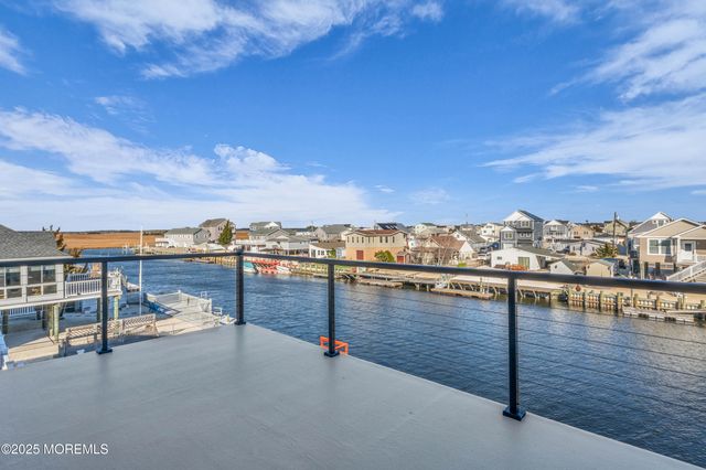 28 W Navasink Drive, Little Egg Harbor, NJ 08087