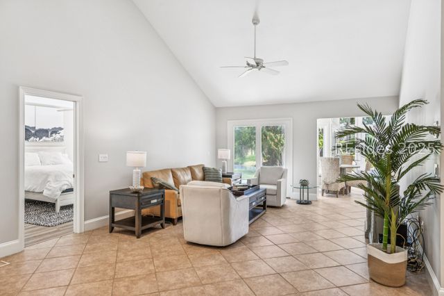 8 Rosebank Ln, Hilton Head Island, SC 29928