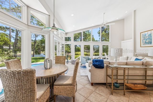 8 Rosebank Ln, Hilton Head Island, SC 29928
