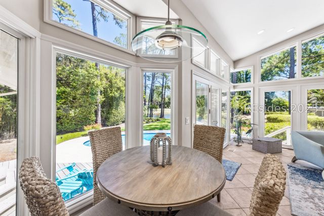 8 Rosebank Ln, Hilton Head Island, SC 29928