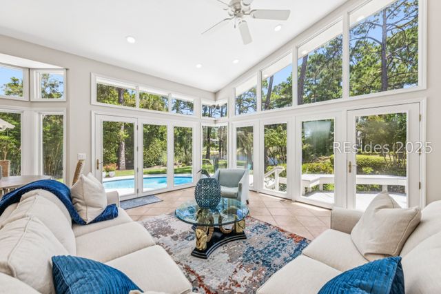 8 Rosebank Ln, Hilton Head Island, SC 29928