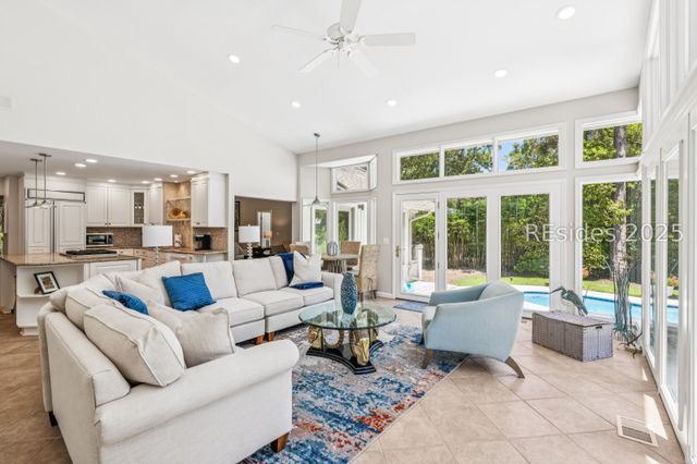 8 Rosebank Ln, Hilton Head Island, SC 29928