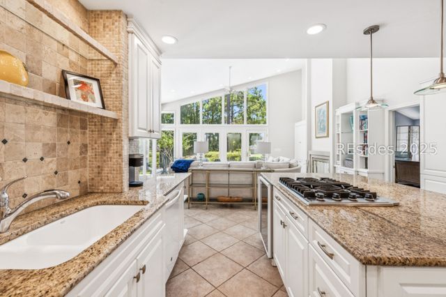 8 Rosebank Ln, Hilton Head Island, SC 29928