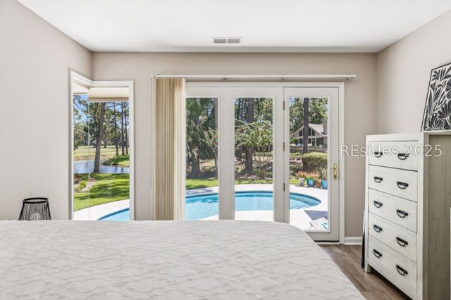 8 Rosebank Ln, Hilton Head Island, SC 29928