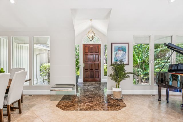 8 Rosebank Ln, Hilton Head Island, SC 29928