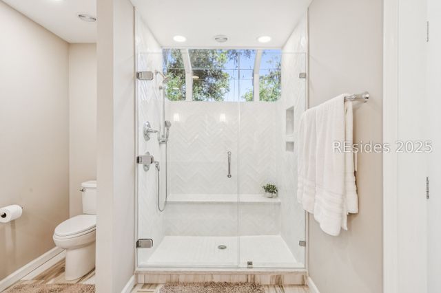 8 Rosebank Ln, Hilton Head Island, SC 29928