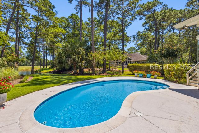 8 Rosebank Ln, Hilton Head Island, SC 29928