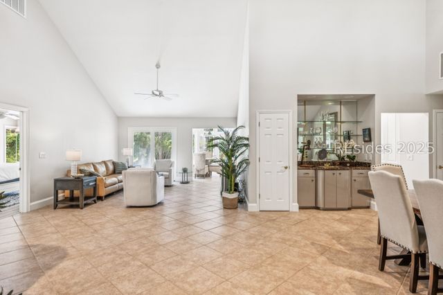 8 Rosebank Ln, Hilton Head Island, SC 29928