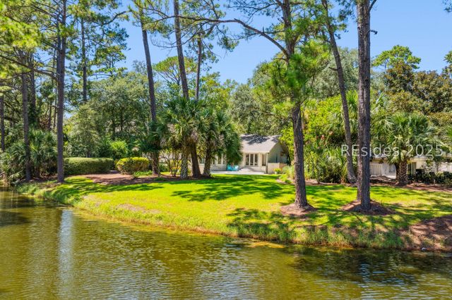 8 Rosebank Ln, Hilton Head Island, SC 29928