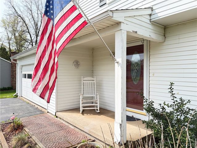 7637 Sandy Lane, Clay, NY 13212