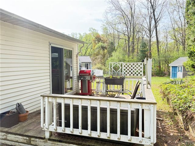 7637 Sandy Lane, Clay, NY 13212