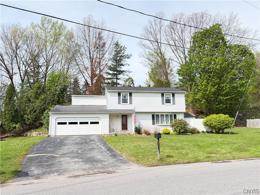7637 Sandy Lane, Clay, NY 13212
