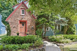 282 Richmond Avenue, South Orange Village, NJ 07079