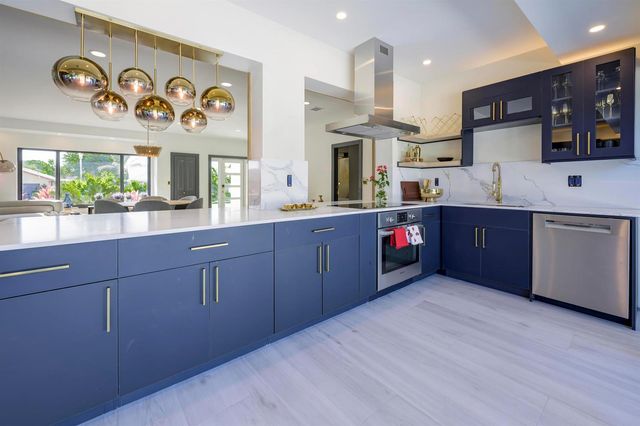 3255 LAKEVIEW Boulevard, Delray Beach, FL 33445