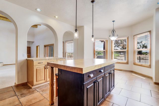 308 Nicklaus Drive SE, Rio Rancho, NM 87124