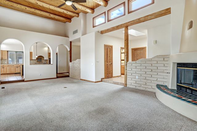 308 Nicklaus Drive SE, Rio Rancho, NM 87124
