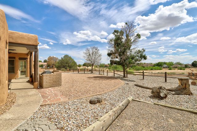 308 Nicklaus Drive SE, Rio Rancho, NM 87124