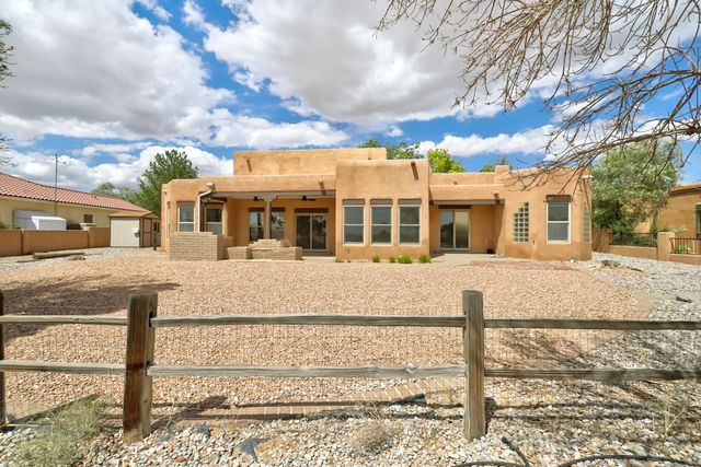 308 Nicklaus Drive SE, Rio Rancho, NM 87124