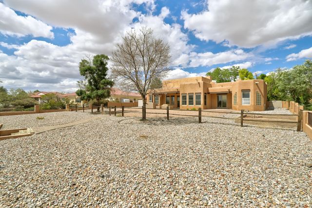 308 Nicklaus Drive SE, Rio Rancho, NM 87124