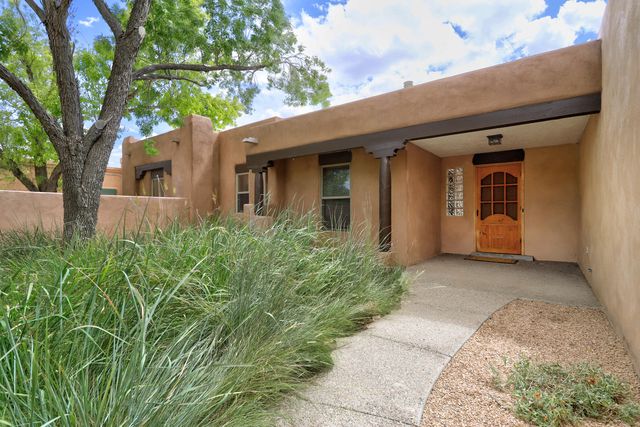 308 Nicklaus Drive SE, Rio Rancho, NM 87124