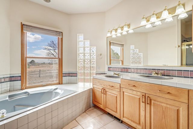 308 Nicklaus Drive SE, Rio Rancho, NM 87124