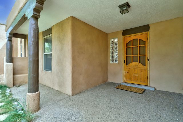 308 Nicklaus Drive SE, Rio Rancho, NM 87124