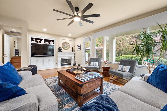 3696 Newbury Ct, Santa Rosa, CA 95404