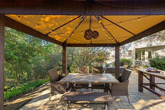 3696 Newbury Ct, Santa Rosa, CA 95404