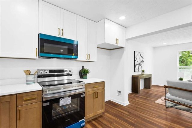 4656 Keighley Dr, Stone Mountain, GA 30083