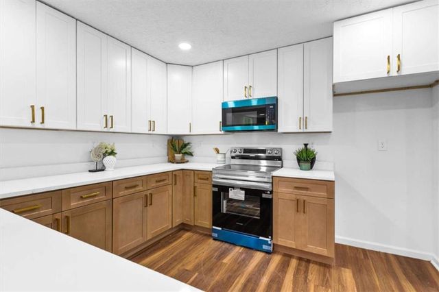 4656 Keighley Dr, Stone Mountain, GA 30083
