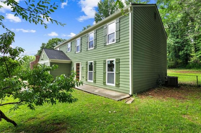 4656 Keighley Dr, Stone Mountain, GA 30083
