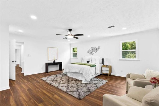 4656 Keighley Dr, Stone Mountain, GA 30083