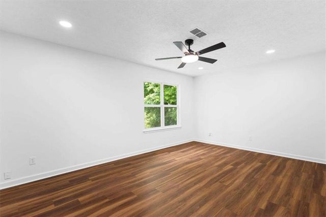 4656 Keighley Dr, Stone Mountain, GA 30083