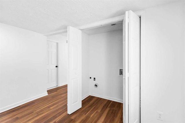 4656 Keighley Dr, Stone Mountain, GA 30083